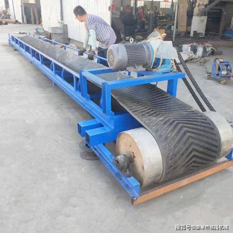 沙子水泥移動(dòng)裝車機(jī) 玉米裝車皮帶輸送機(jī) 貨倉搬運(yùn)傳送機(jī):玉米收獲機(jī)