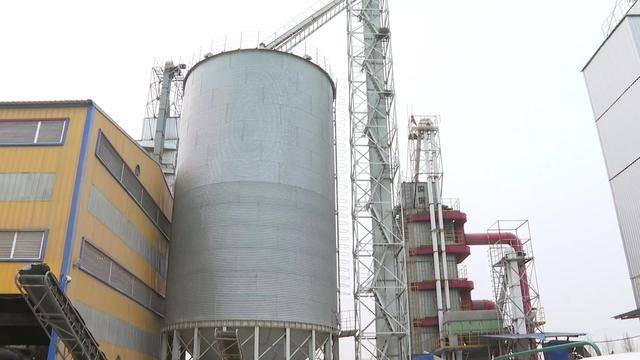 “河南農(nóng)機云平臺”建設(shè)成效初步顯現(xiàn)<strong></p>
<p>農(nóng)機
</strong>，10萬臺農(nóng)機上線:農(nóng)機
